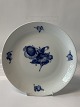 Blå Blomst Flettet, Salattallerken stor kagetallerken.
Dek. Nr. 10/8212.