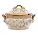 Aabenraa 
Antikvitetshandel 
presents: 
Royal 
Copenhagen 
Flora Danica 
porcelain 
tureen #3558 . 
"Lotus 
corniculatus 
...