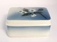 Royal Copenhagen. Porcelain bonbonniere with floral motif. Model 4437. Length 11.5 cm. Width 9.5 cm. Height 5.5 cm. (1 quality)