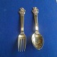 The Shepherdess and the Sweep children's cutlery 
in Danish gold-plated solid silver. Set spoon & 
fork