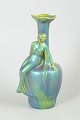 L'Art præsenterer: Zsolnay stor vase med figur, eosin glasur.