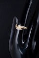 8 karat guldring med hvide sten.