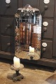 Gammelt Venetiansk spejl med fine slebne blomster motiver og spejlglas med en fin patina...