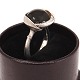 Ole Lynggaard Lotus ring i 18kt hvidguld prydet med 13 brillanter. Ringstr. 54
