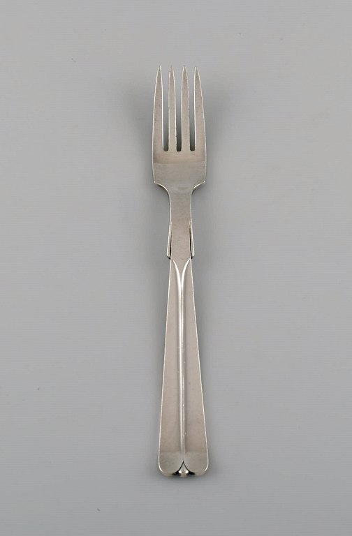 Hans Hansen silverware no. 7. Art deco dinner fork in sterling silver. 1930s. Four pieces in stock.