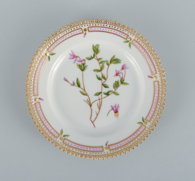 Royal Copenhagen Flora Danica side plate in hand-painted porcelain with flowers and gold decoration. Model number 20/3552.
