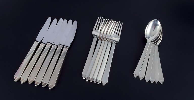 Georg Jensen Pyramide.Komplet sekspersoners middagsservice i sterlingsølv.