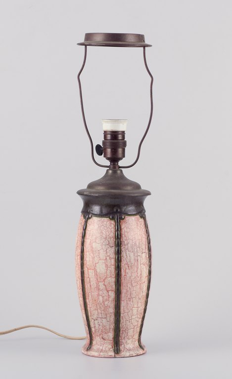 Tysk keramiker, Art Nouveau bordlampe af keramik.
