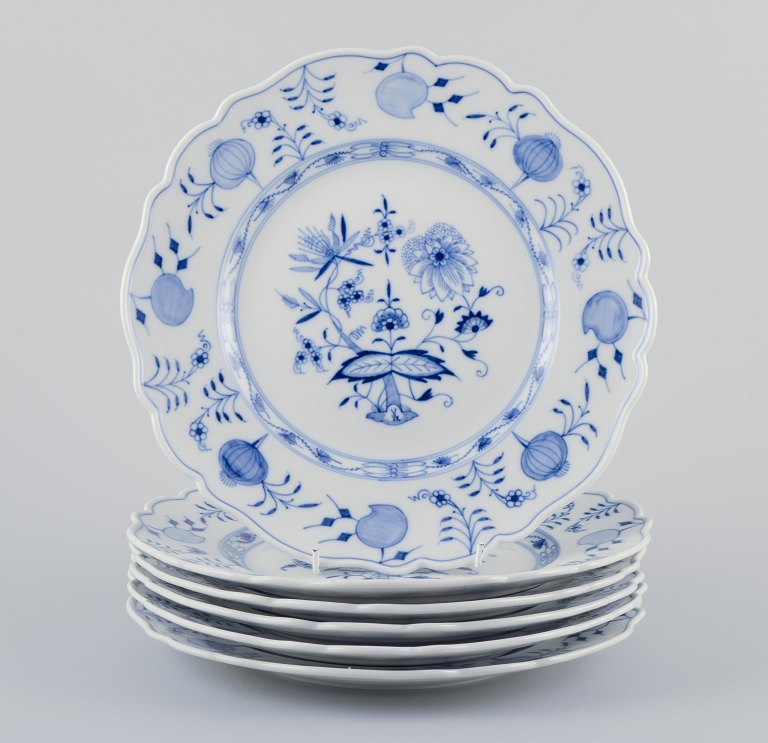 Meissen, Tyskland.Et s&#230;t p&#229; seks store middagstallerkener/d&#230;kketallerkener i porcel&#230;n.