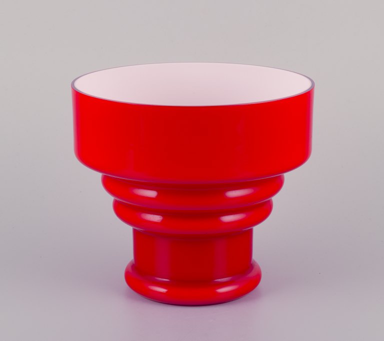 Christer Holmgren for Holmegaard.Stor vase i rødt kunstgla
