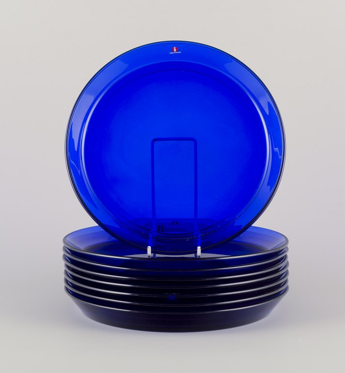 Kaj Franck (1911-1989) for Iittala, finsk glaskunstner.Et s&#230;t p&#229; otte &#8221;Kartio&#8221; tallerkener i bl&#229;t kunstglas.