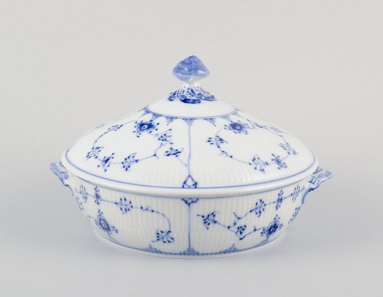 Royal Copenhagen Blue Fluted Plain.Round lid tureen. Top in the shape of a mushroom.