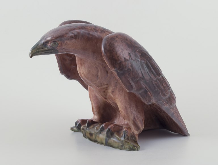 Michael Andersen og sønner, Bornholm
Stor og imponerende keramikskulptur af ørn.