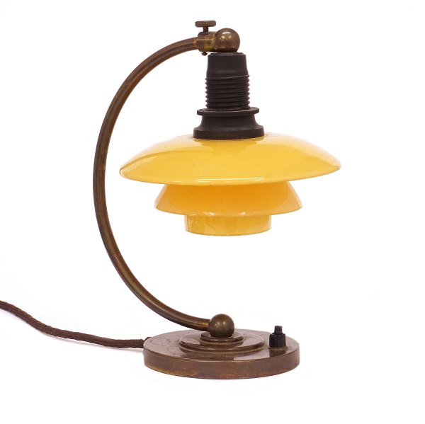 PH lampe. PH 1/1 Natbordslampe fra 1930erne. Stemplet "Patented". God stand. H: 25cm