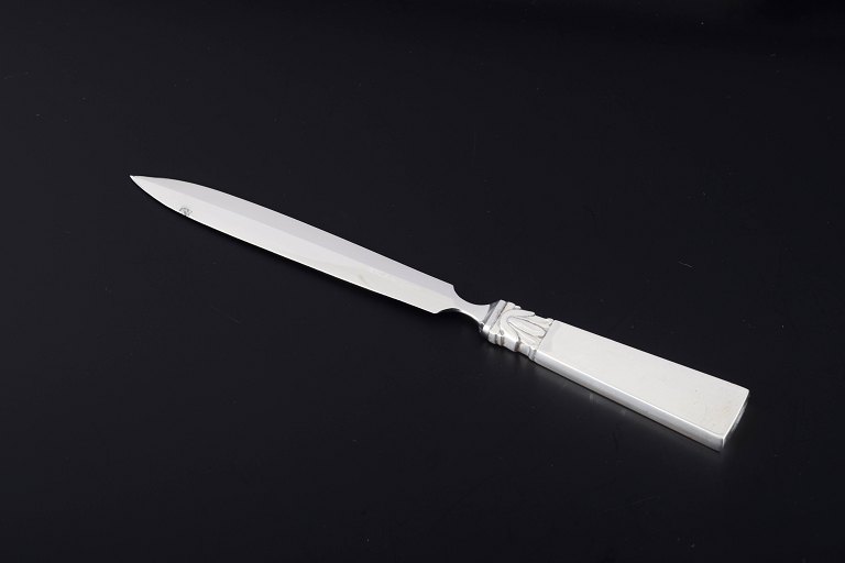 Georg JensenBrevkniv.Sterling sølv skaft og blad i rustfrit stål.