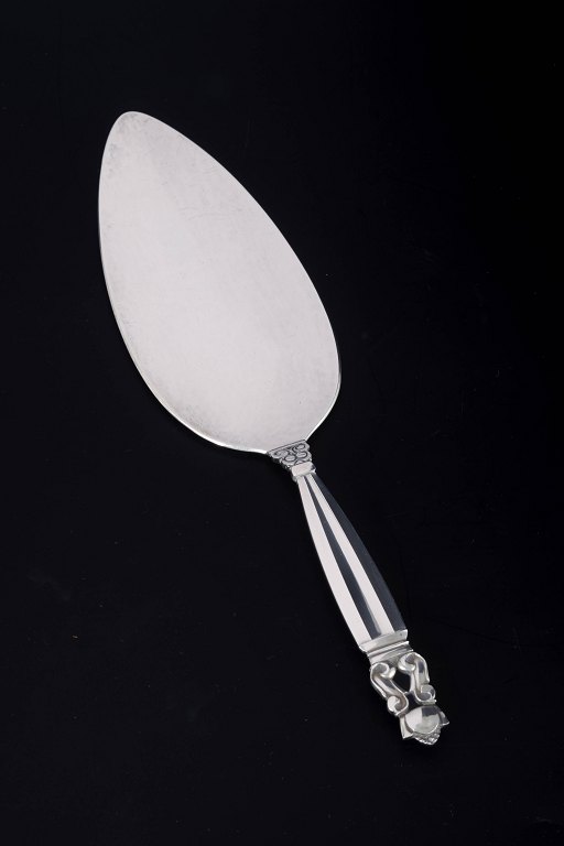 Georg JensenSandwichspade, “Konge / Acorn”.Sterlingsølv, efter 1944.