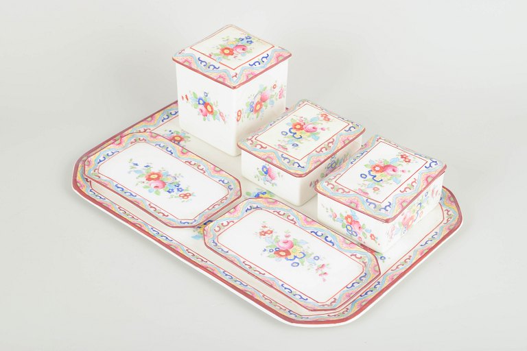 Foley Art China (John Aynsley & Sons)Hånddekoreret porcelænssæt “Peacock”, midt 1900-tallet.