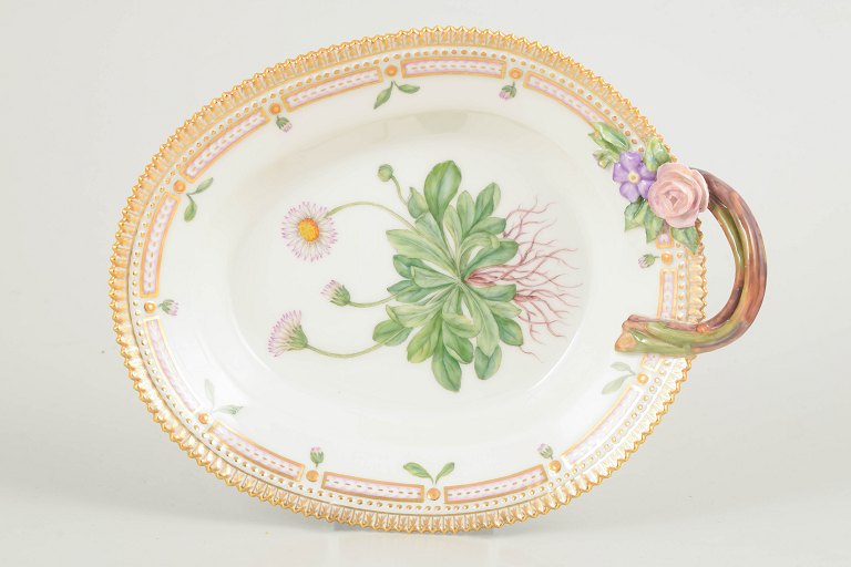 Royal Copenhagen Flora Danica fad med hank, slutningen af 1970’erne.