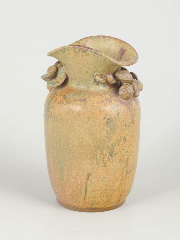 Arne Bang, vase med blade.