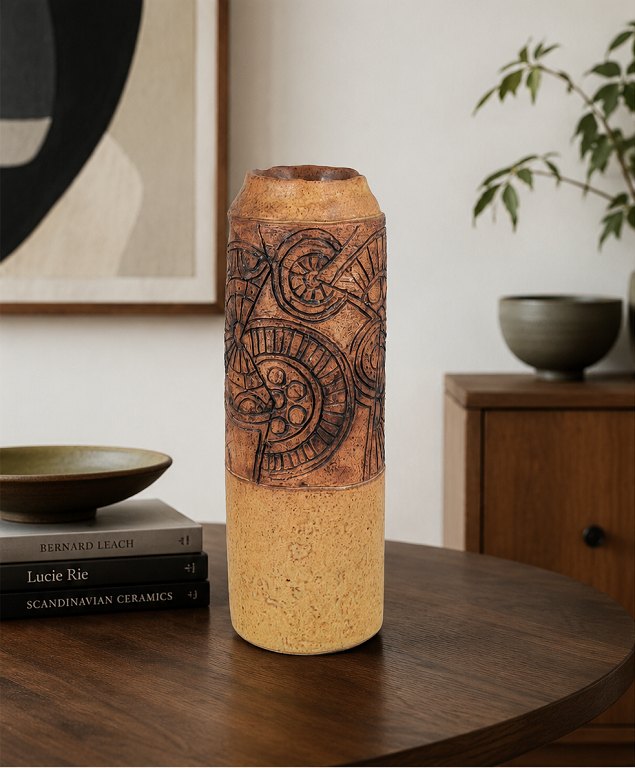 Bernard Rooke, brutalist vase.
