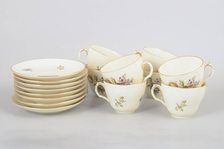Royal Copenhagen Frijsenborg kaffekopper med underkopper, sæt af otte.