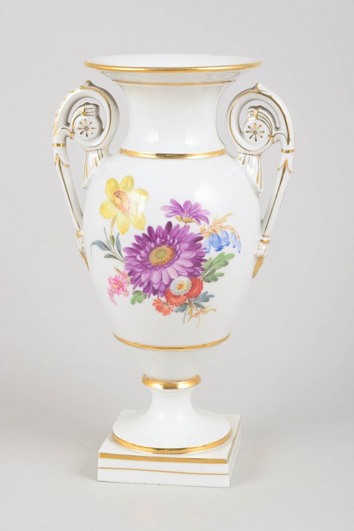 Meissen, hand-painted vase.