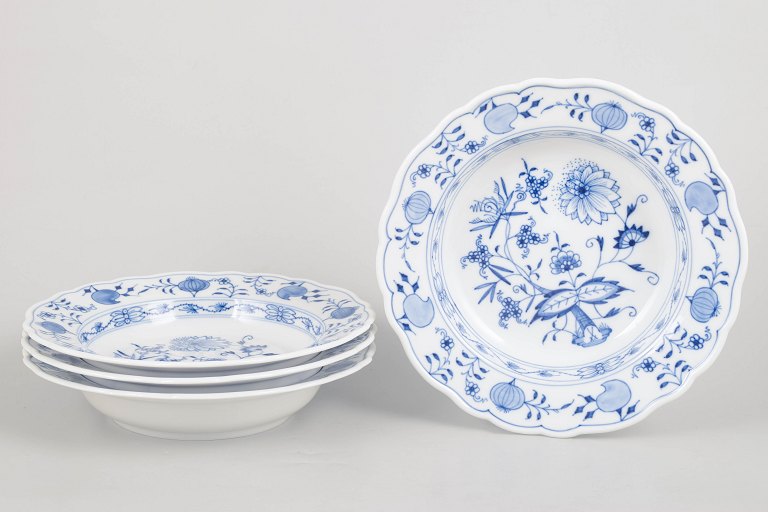Meissen, set of four deep plates.