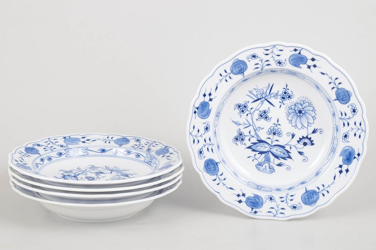 Meissen, set of five deep pasta plates.