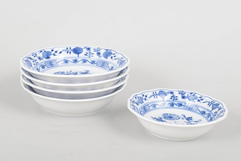 Meissen Blue Onion, set of five bowls.