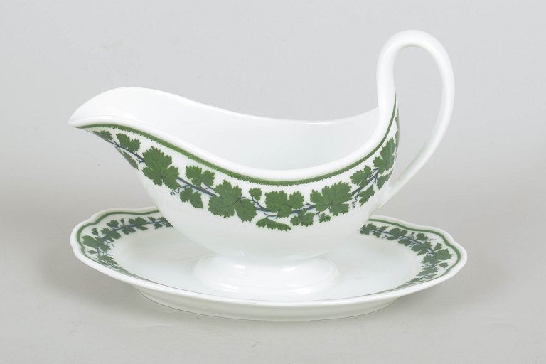Meissen, Vine Leaf Pattern, sauce boat.