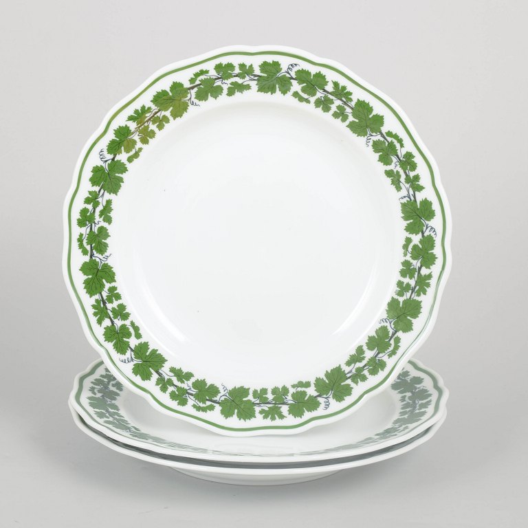 Meissen, Vine Leaf Pattern, set of three dinner plates.